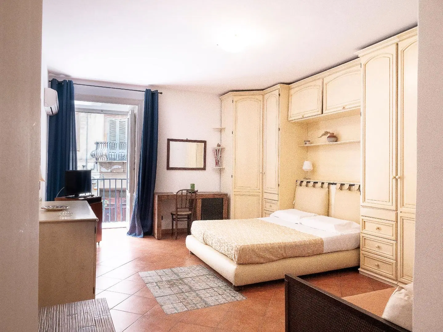 Kalamarina Rooms ROOM_EXAMPLE
