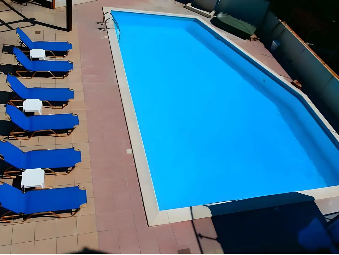 Alexander Studios OUTDOOR_POOL