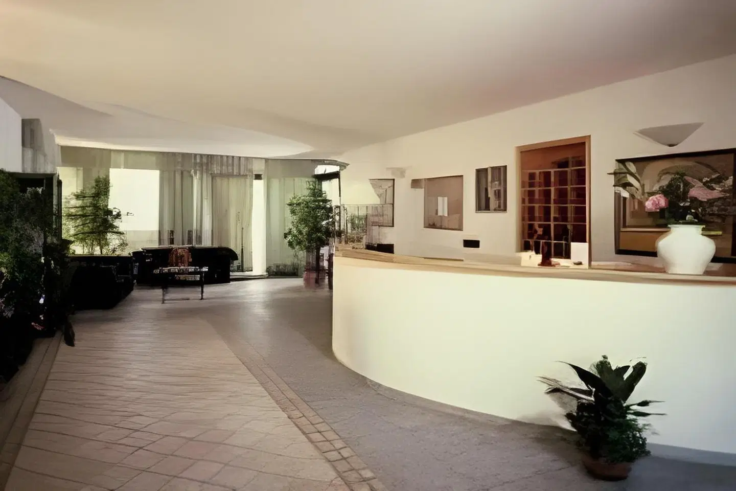 Ambrosio La Corte LOUNGE_LOBBY