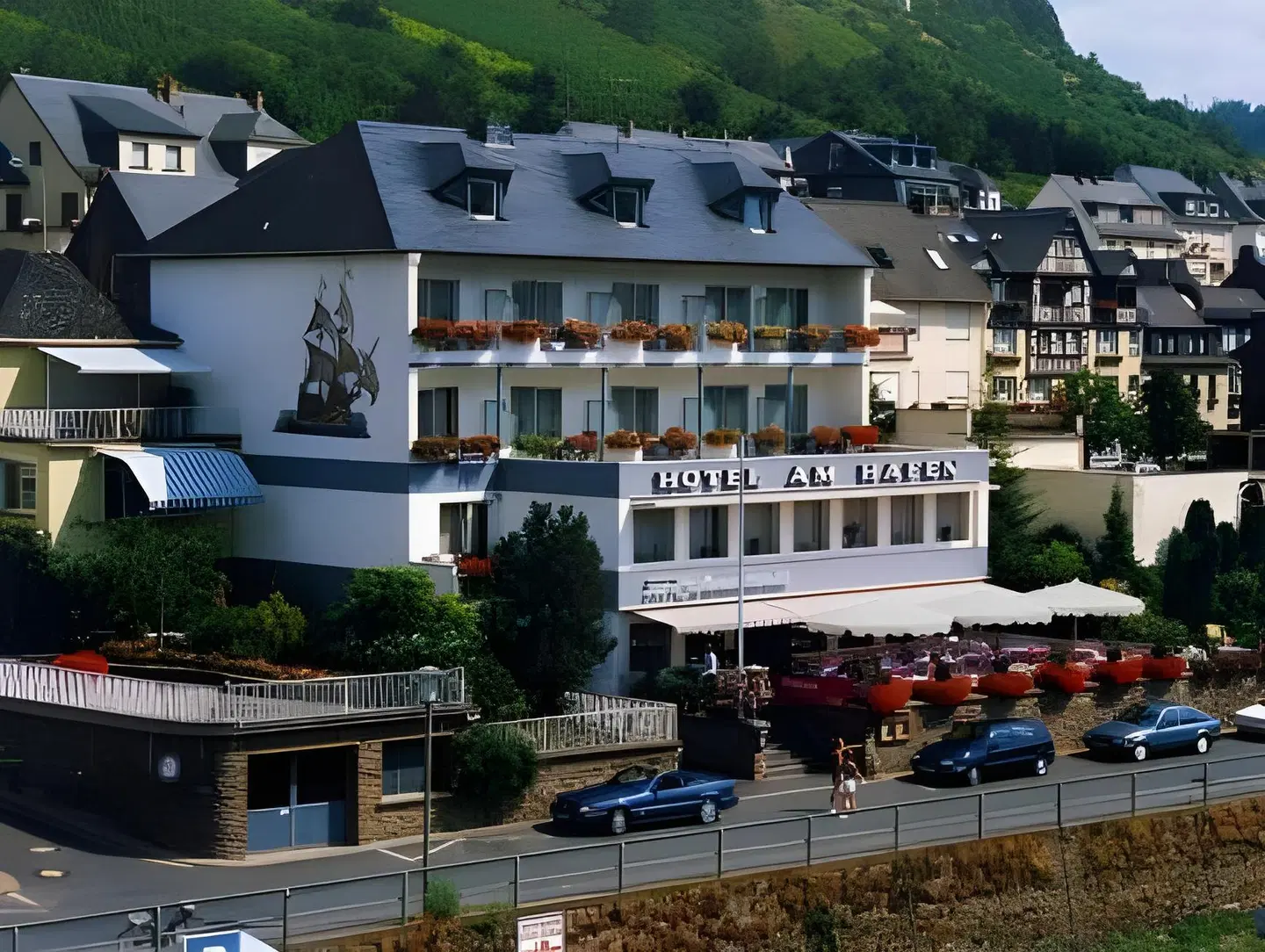 Am Hafen EXTERIOR