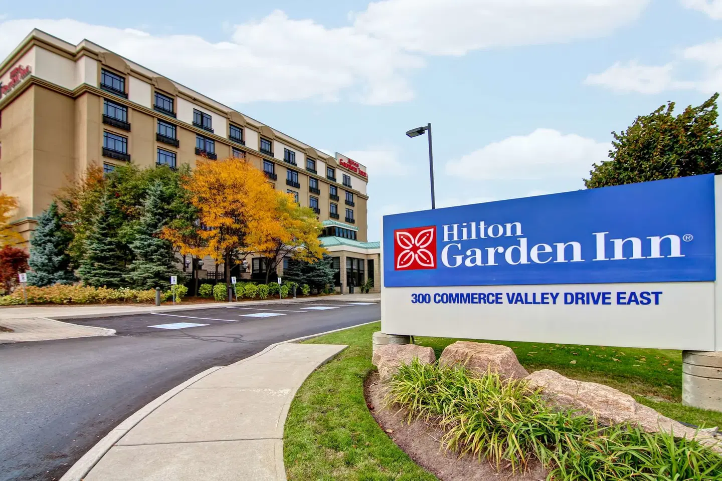 Hilton Garden Inn Toronto/Markham EXTERIOR