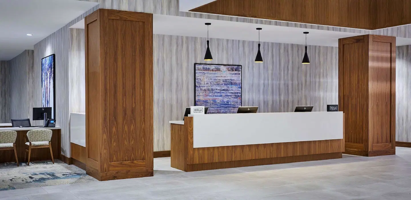 DoubleTree by Hilton Windsor Hotel & Suites ROOM_EXAMPLE