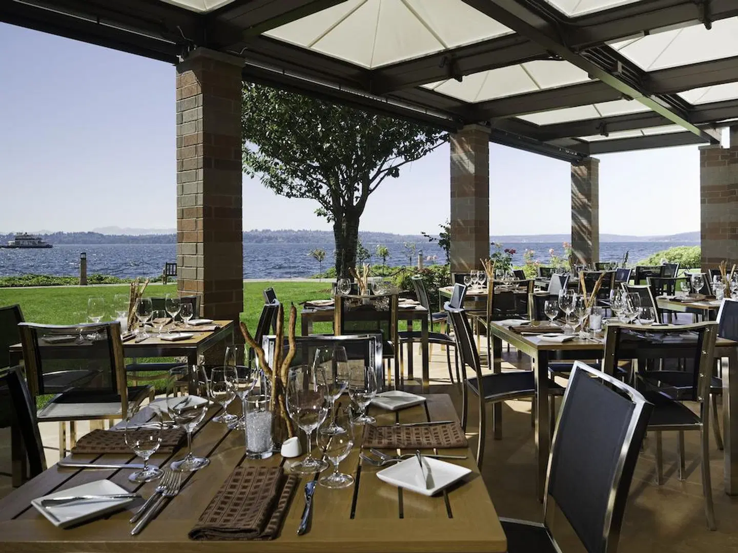 Woodmark Hotel Yacht Club & Spa Restaurant