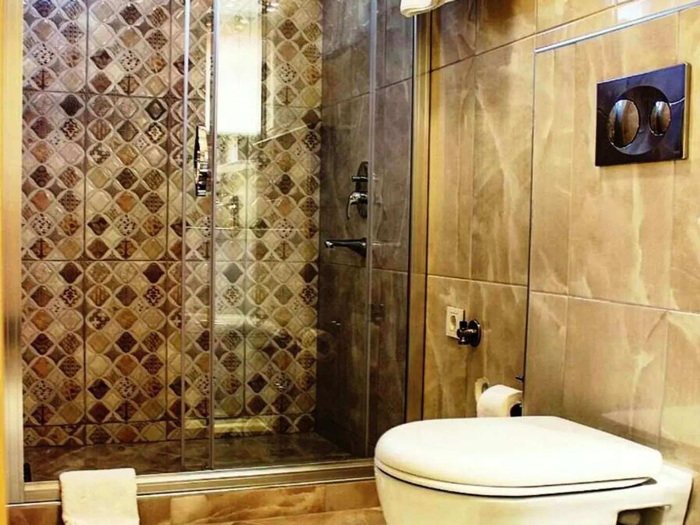 Tuzla Hill Suites Badezimmer