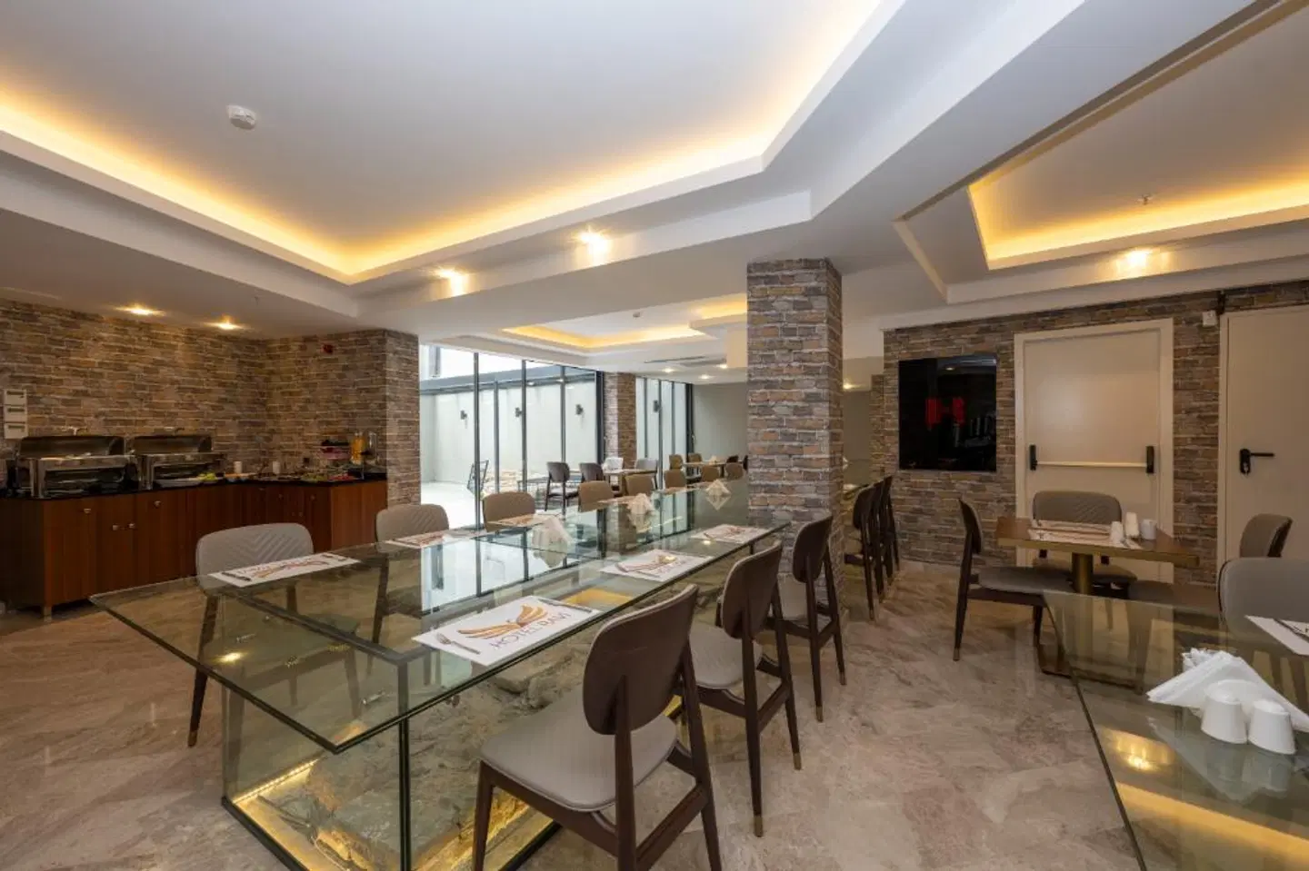 Hotel Ravi Bar