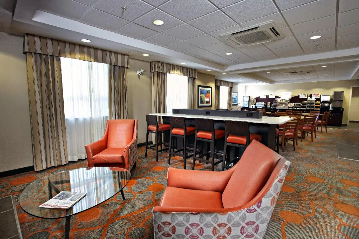 Comfort Inn & Suites Bar
