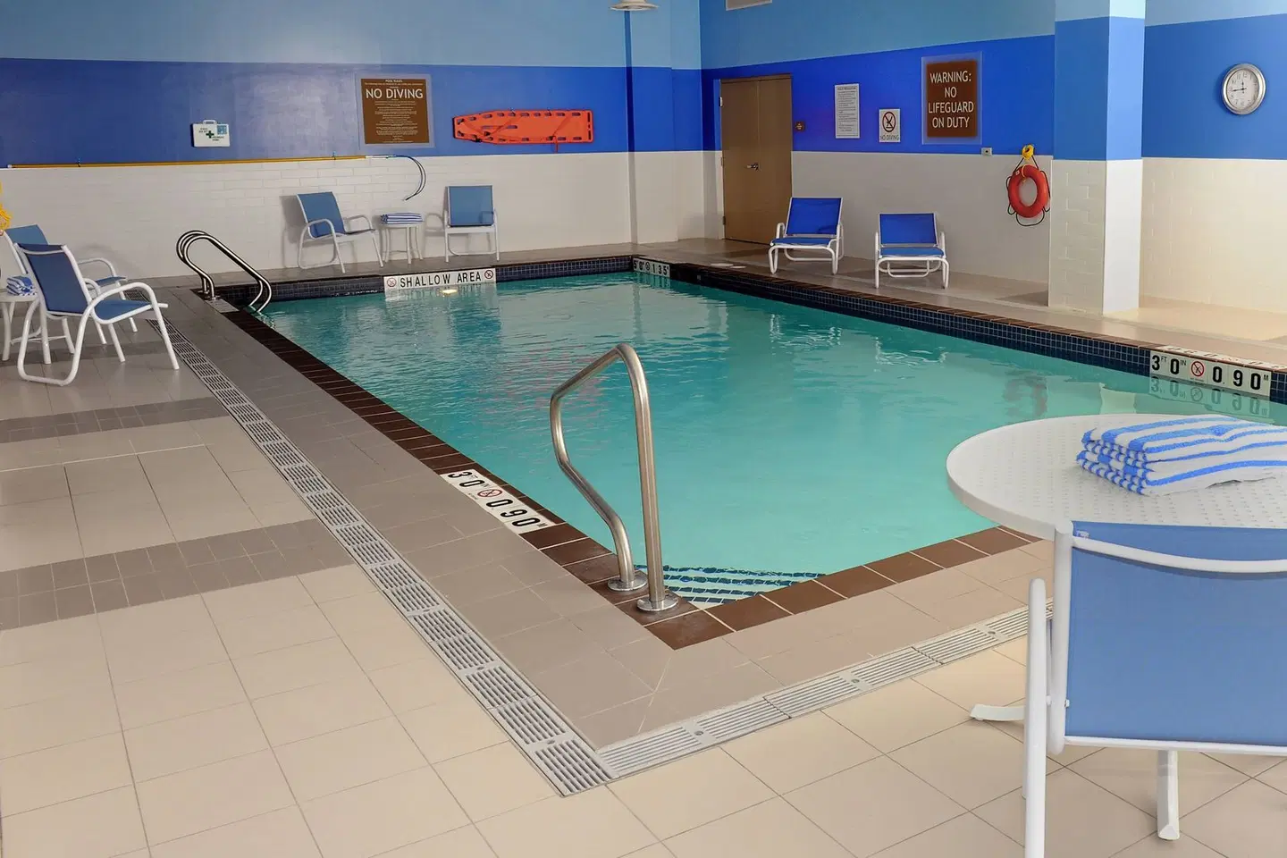 Four Points by Sheraton Cambridge Kitchener Hallenbad