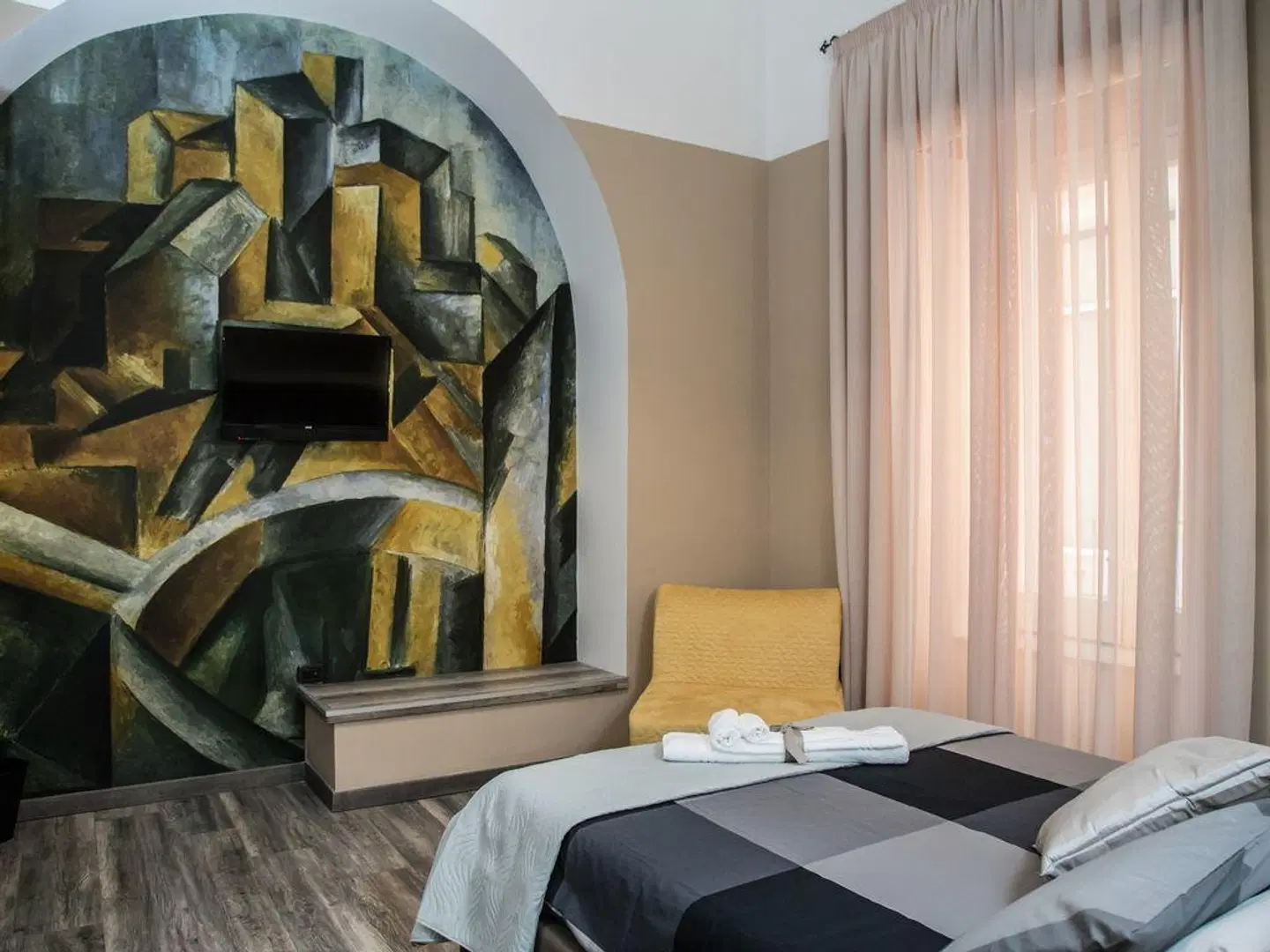 Art in B&B HEALTH_BEAUTY