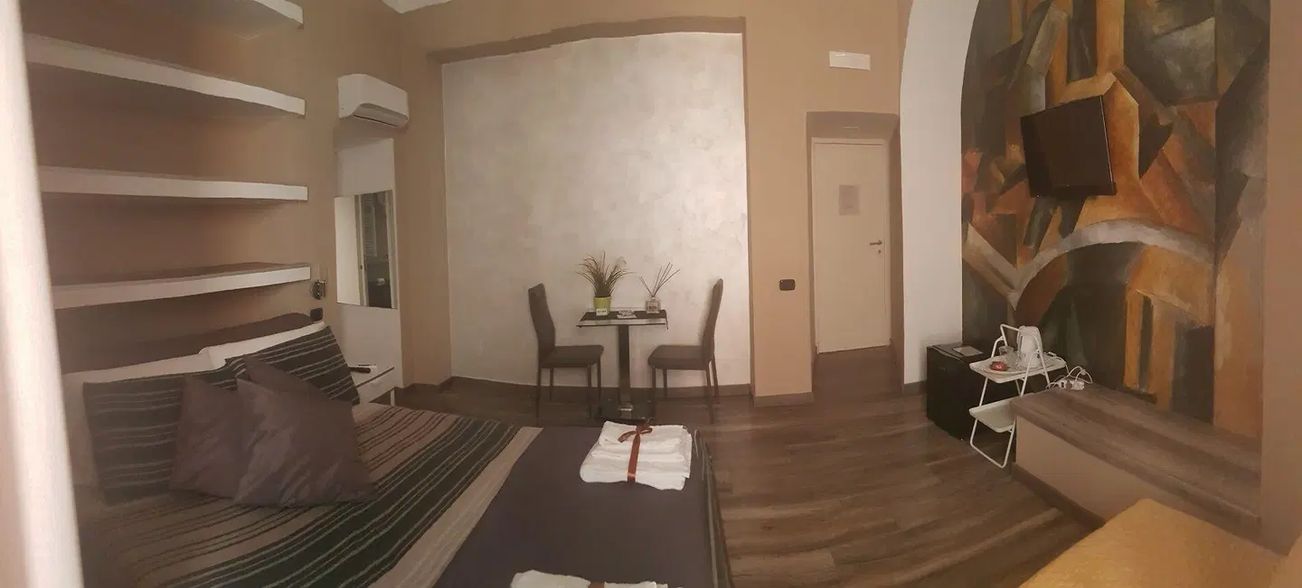 Art in B&B ROOM_EXAMPLE