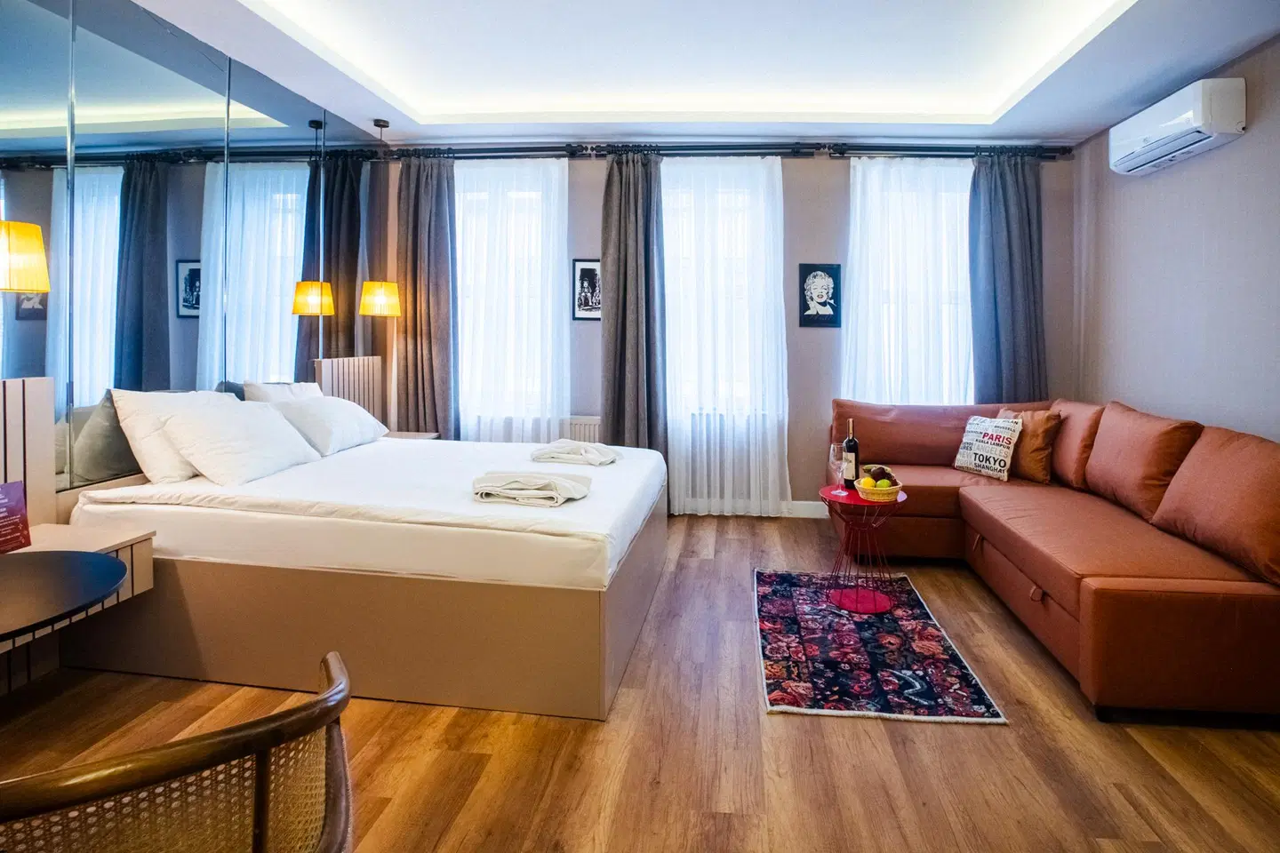 Cheers Porthouse ROOM_EXAMPLE