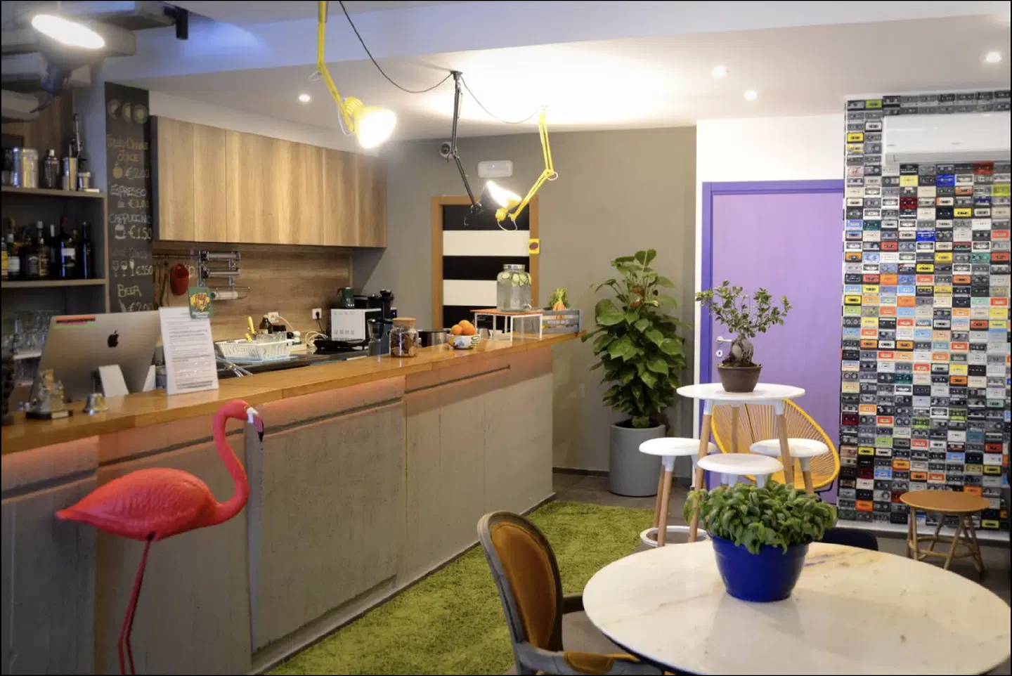 Eco Hostel Bar