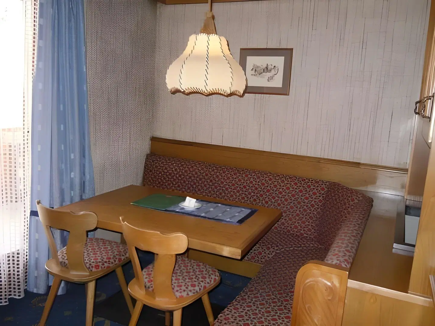 Ladinia ROOM_EXAMPLE