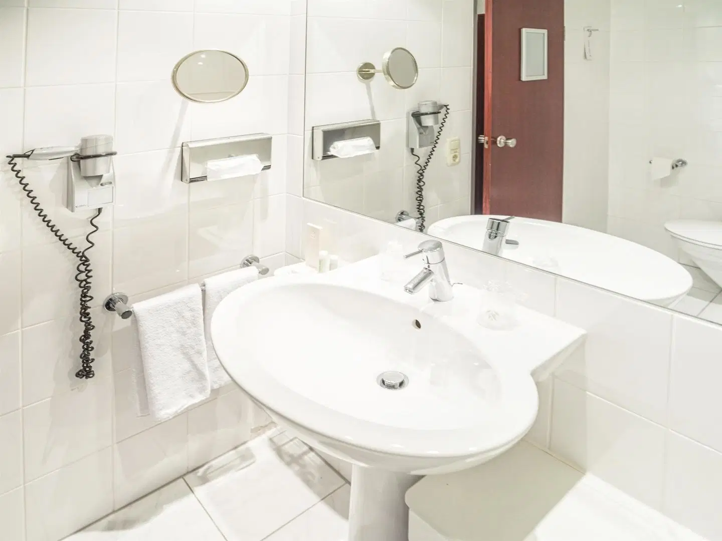 Golden Tulip Bielefeld City Badezimmer