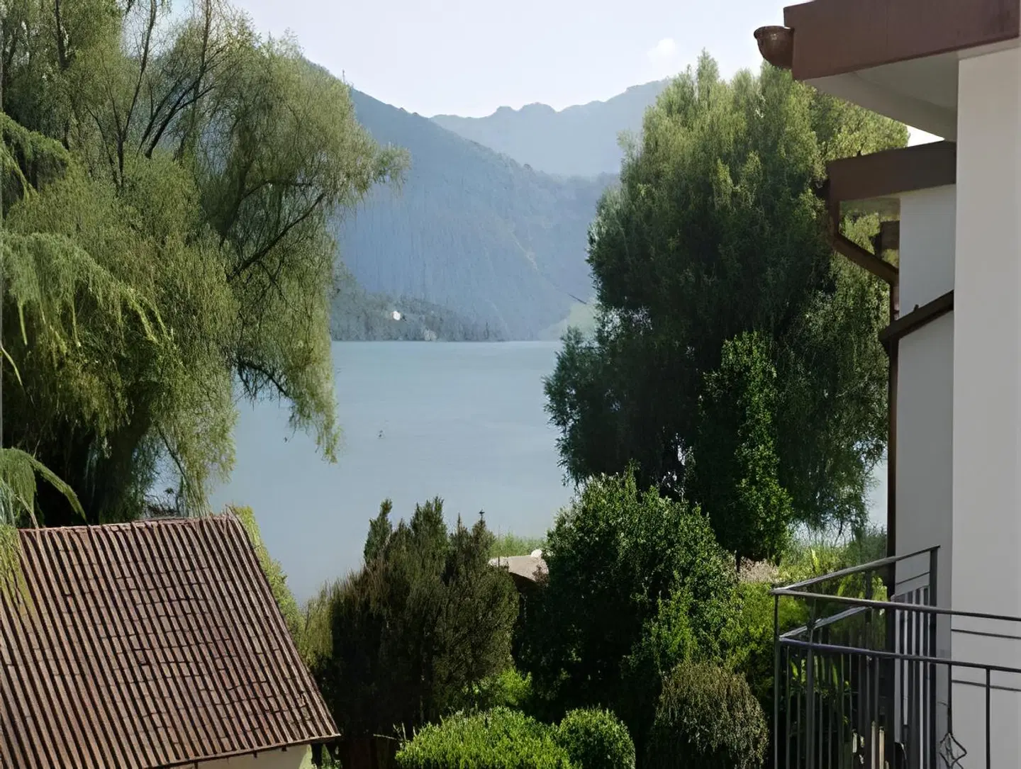 Swiss-Chalet Merlischachen - Chalet-Hotel Lodge LANDSCAPE