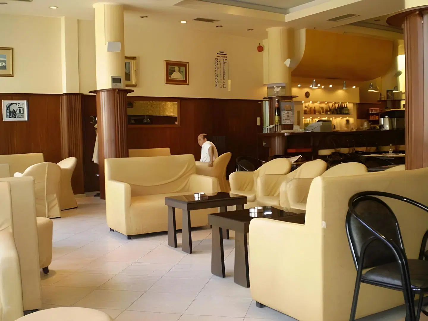 Koutriaris Bar