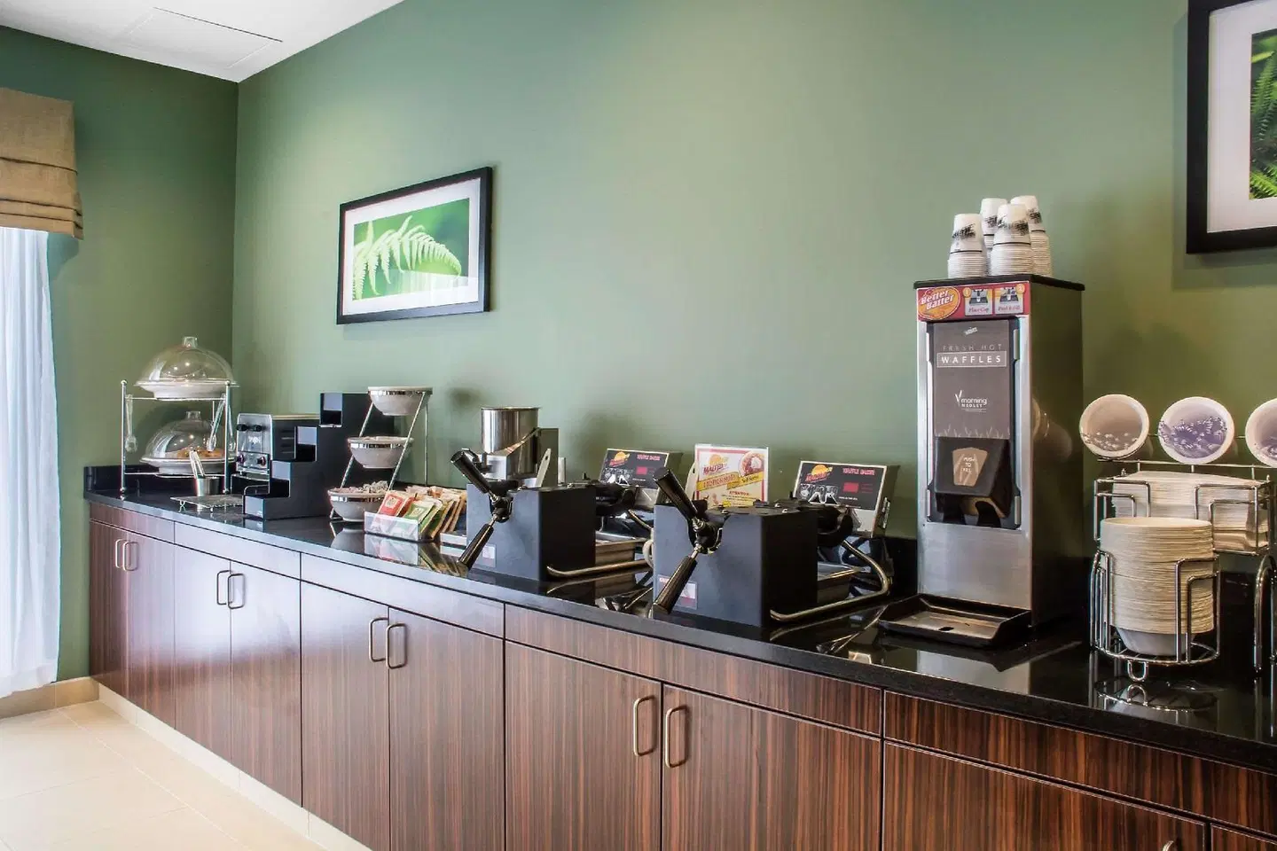 Sleep Inn & Suites Airport ROOM_EXAMPLE