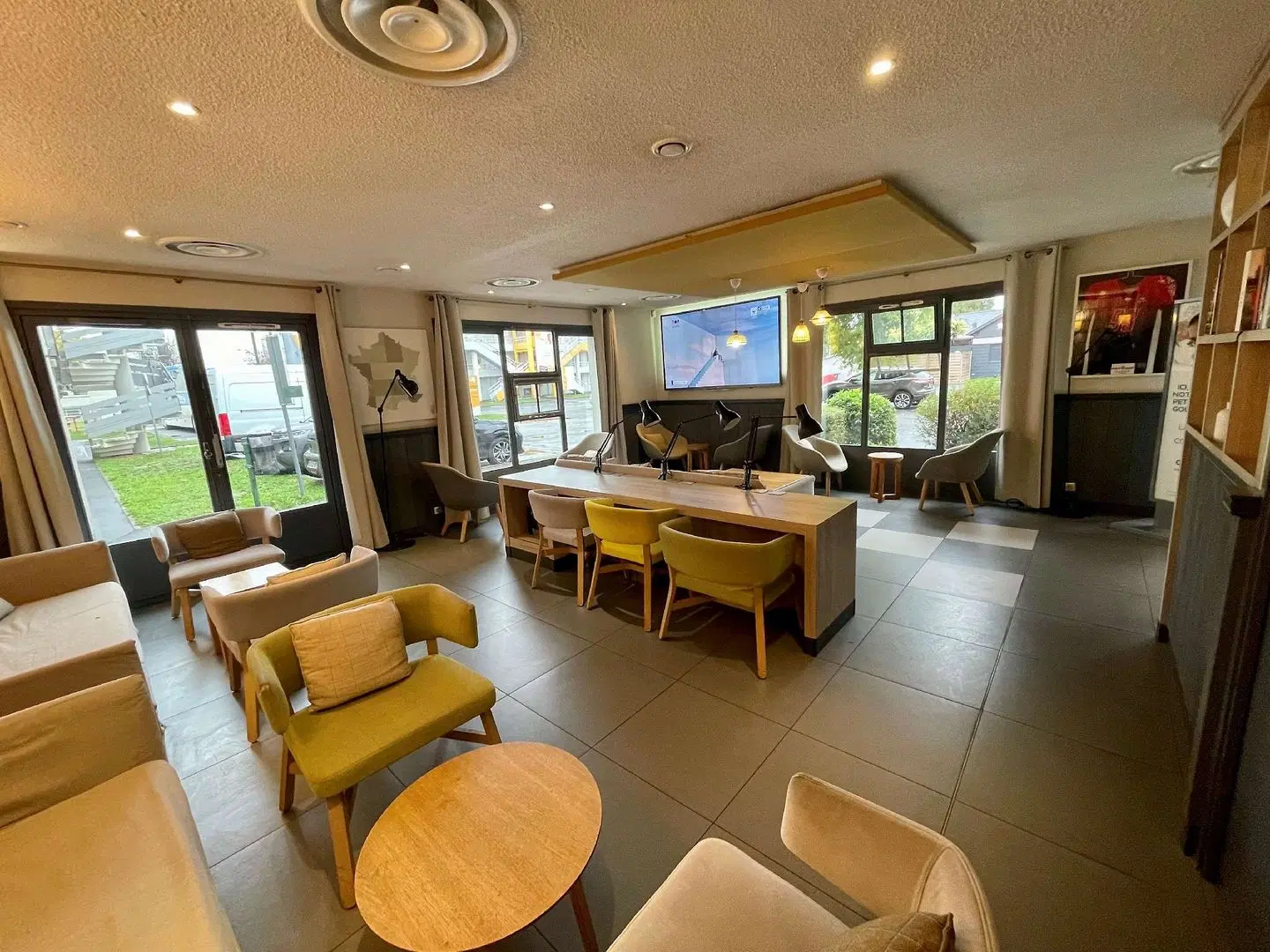 Campanile Villepinte - Parc des Expositions LOUNGE_LOBBY