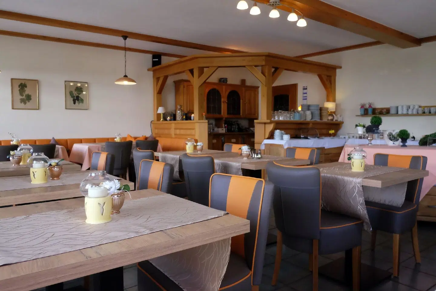 Weinhaus Stettler LOUNGE_LOBBY