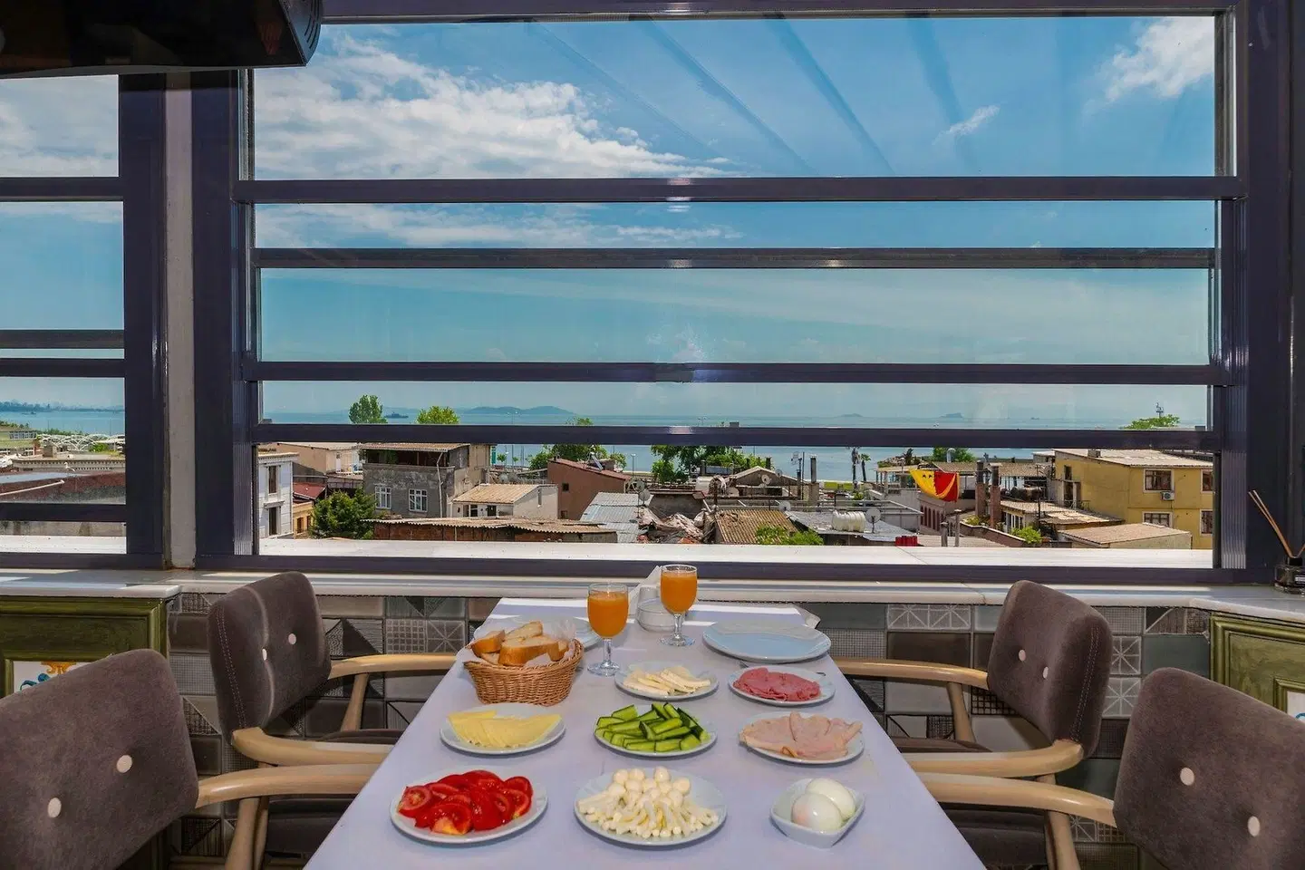 GoldenSand Hotel Restaurant
