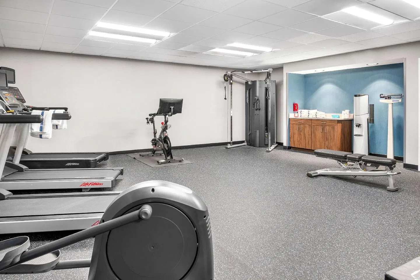Hampton Inn Grand Rapids-North SPORTS_AND_LEISURE