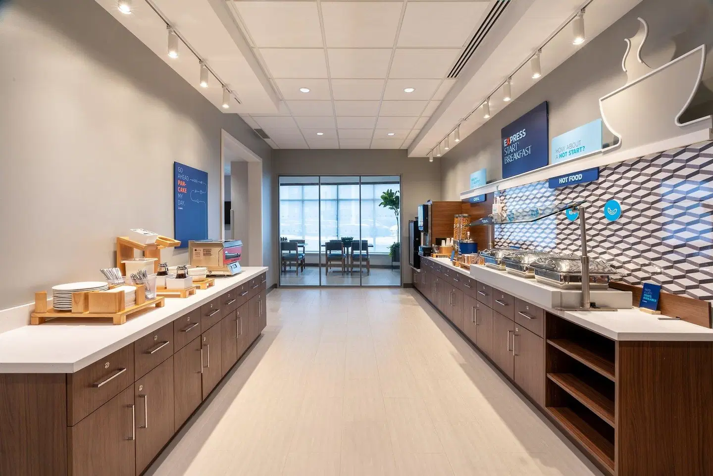 Holiday Inn Express & Suites Vaughan-Southwest by IHG Restaurant