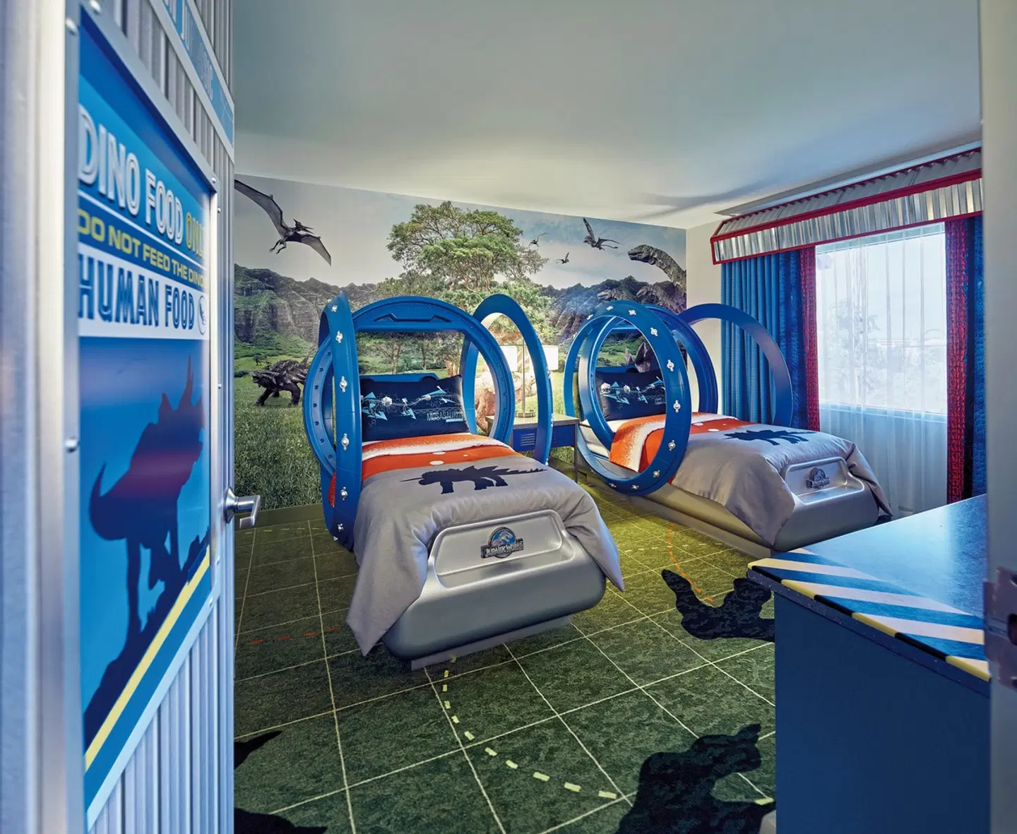 Loews Royal Pacific Resort at Universal Orlando SPORTS_AND_LEISURE