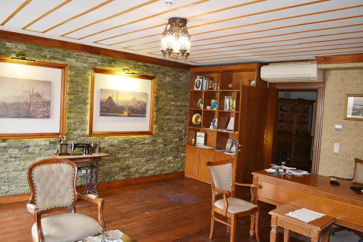 Lalinn Bar
