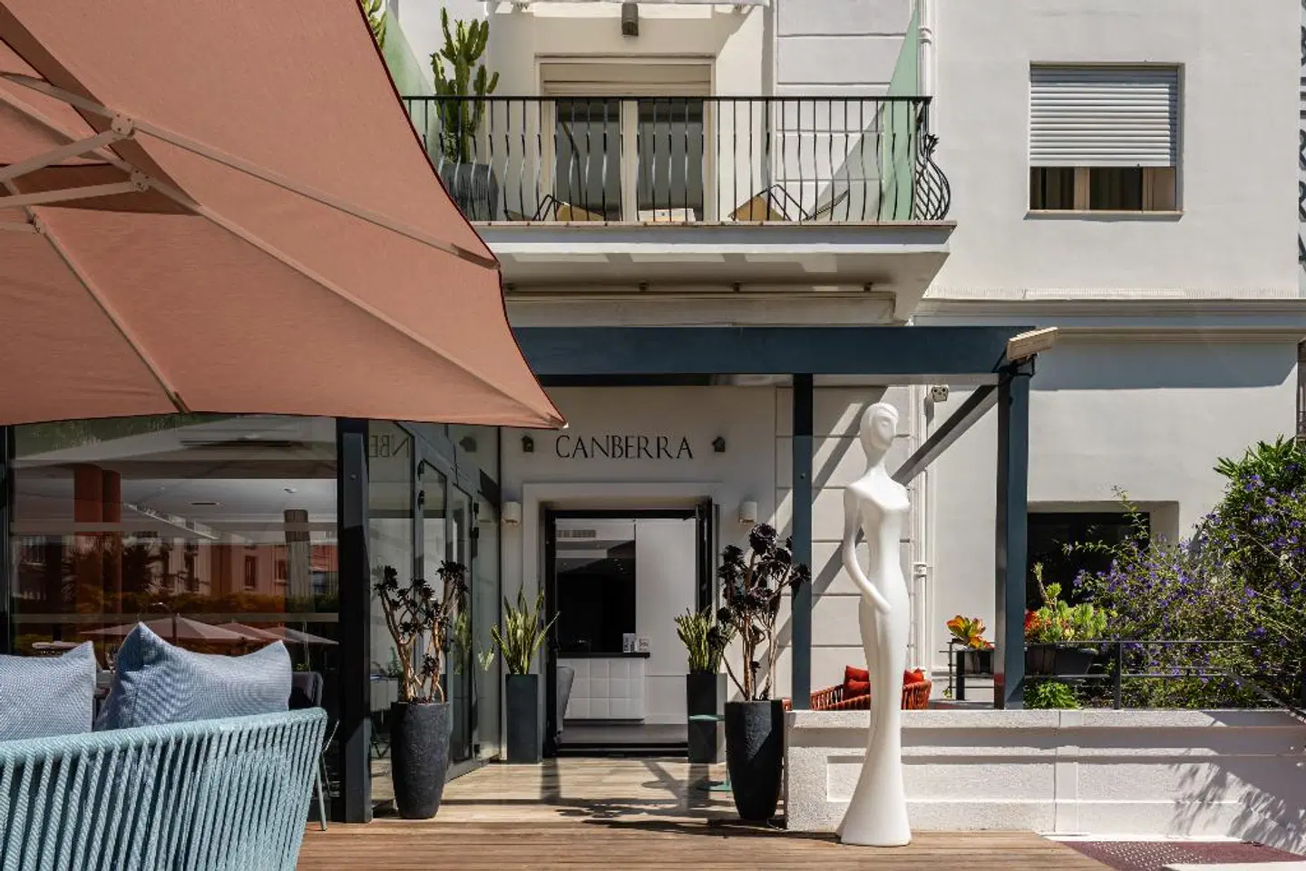 Le Canberra EXTERIOR