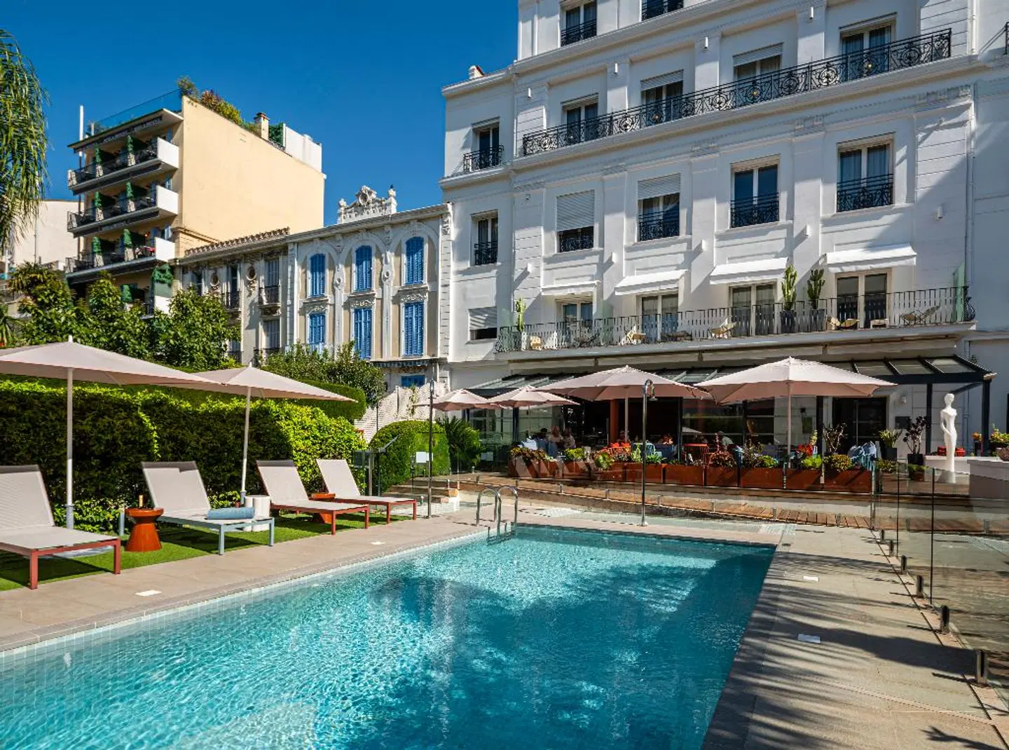 Le Canberra OUTDOOR_POOL