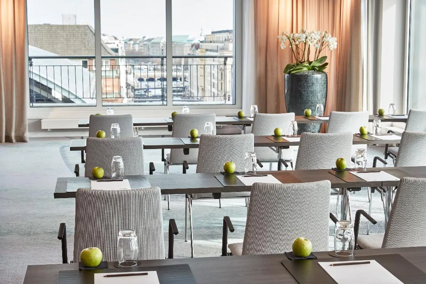 Steigenberger Hotel Hamburg LOUNGE_LOBBY