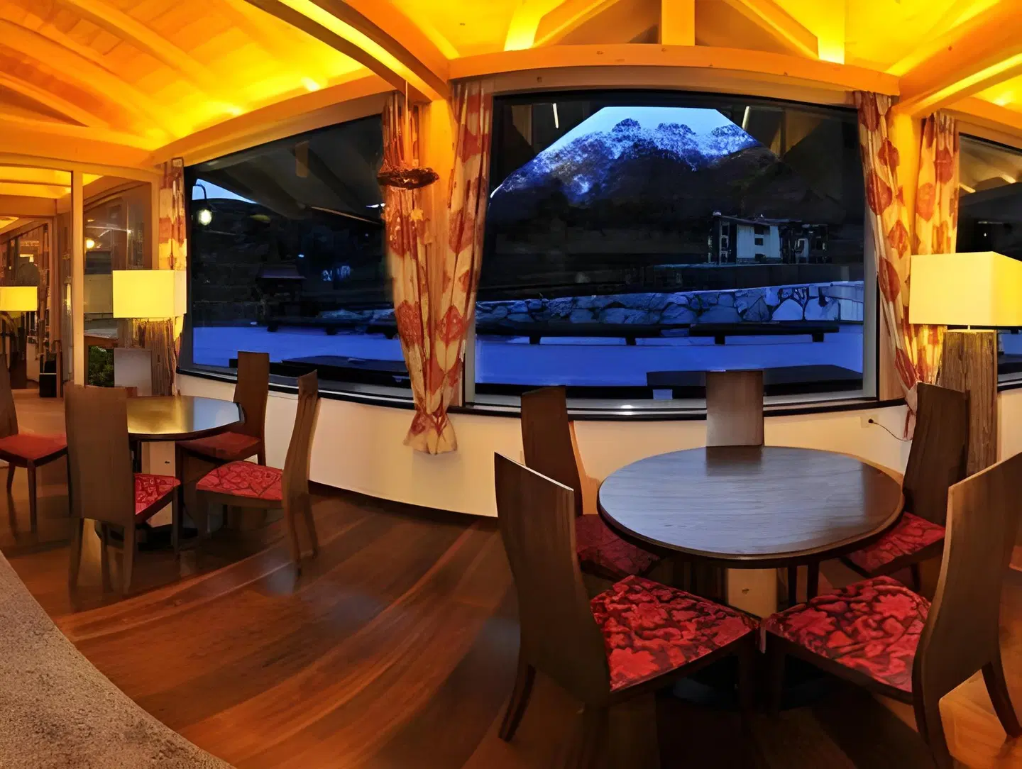 Alpenrose Bar