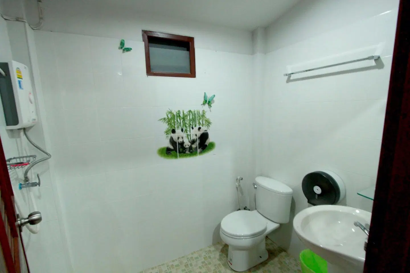 Plaifah Resort BATHROOM