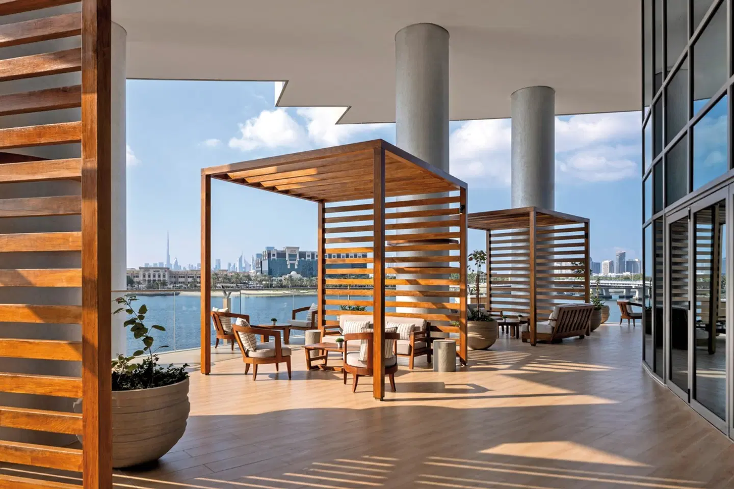 Hilton Dubai Creek Hotel & Residences Terrasse