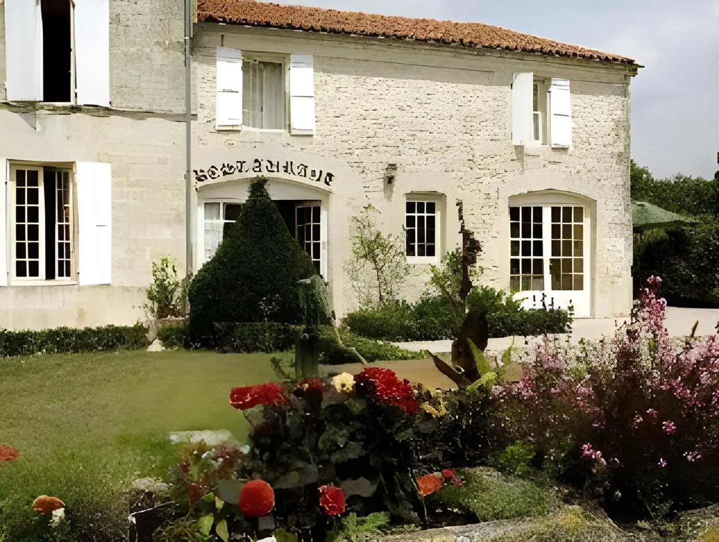 Le Domaine du Prieuré EXTERIOR