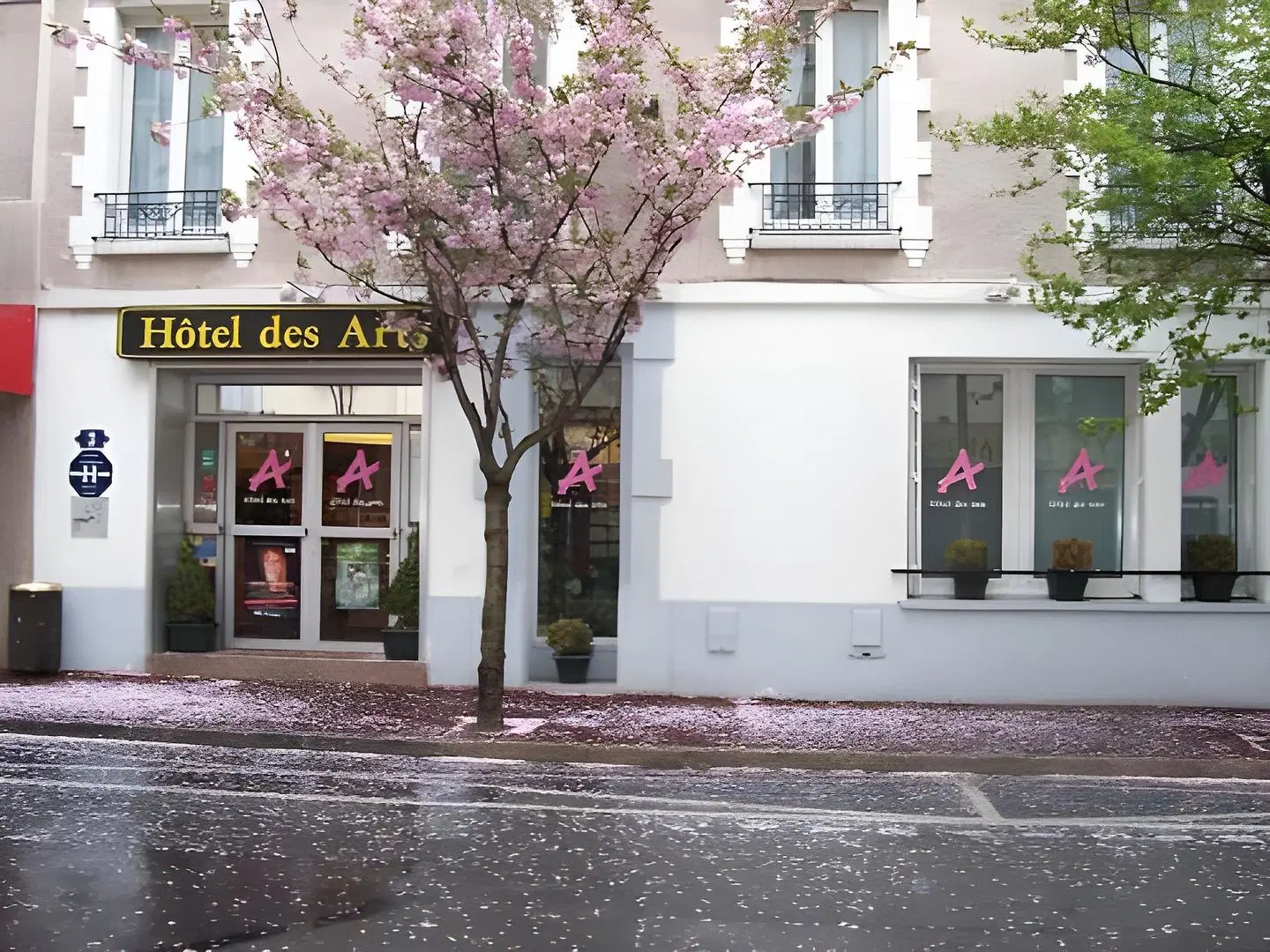 Des Arts EXTERIOR