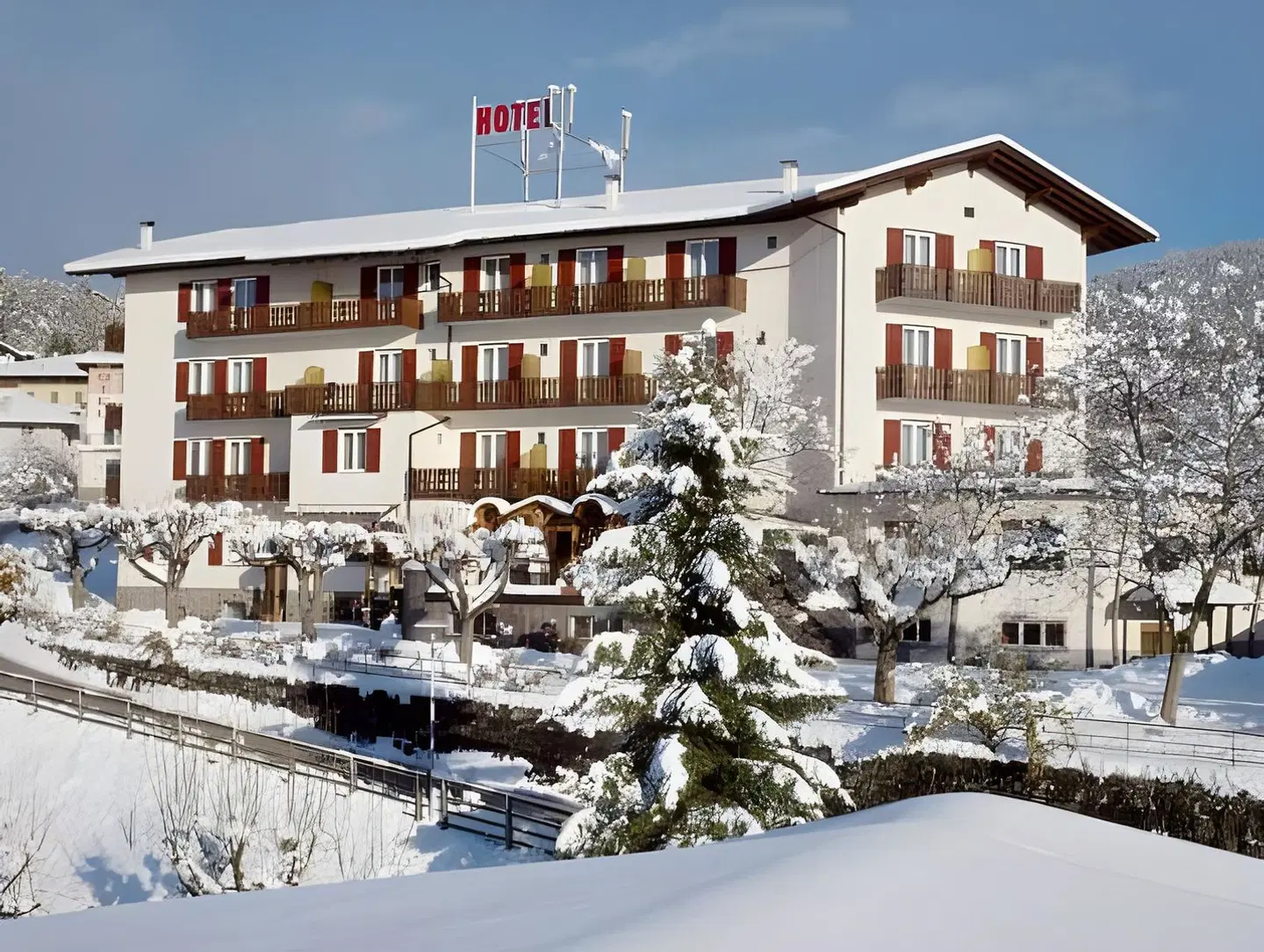 Panorama Wellness & Resort EXTERIOR