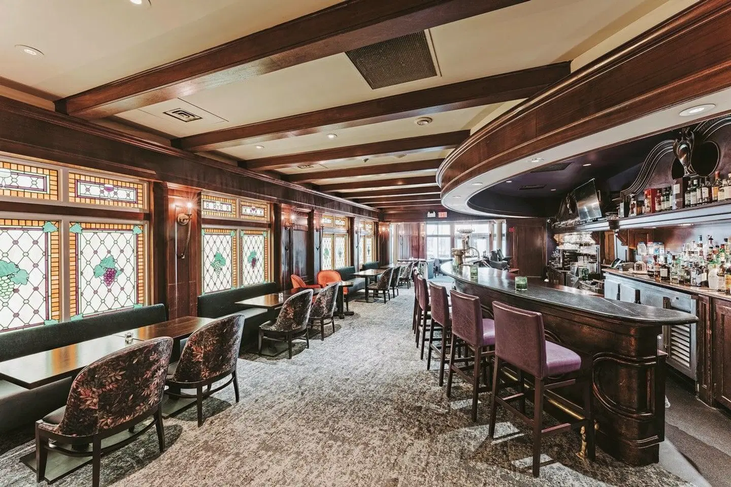 Queens Landing Bar