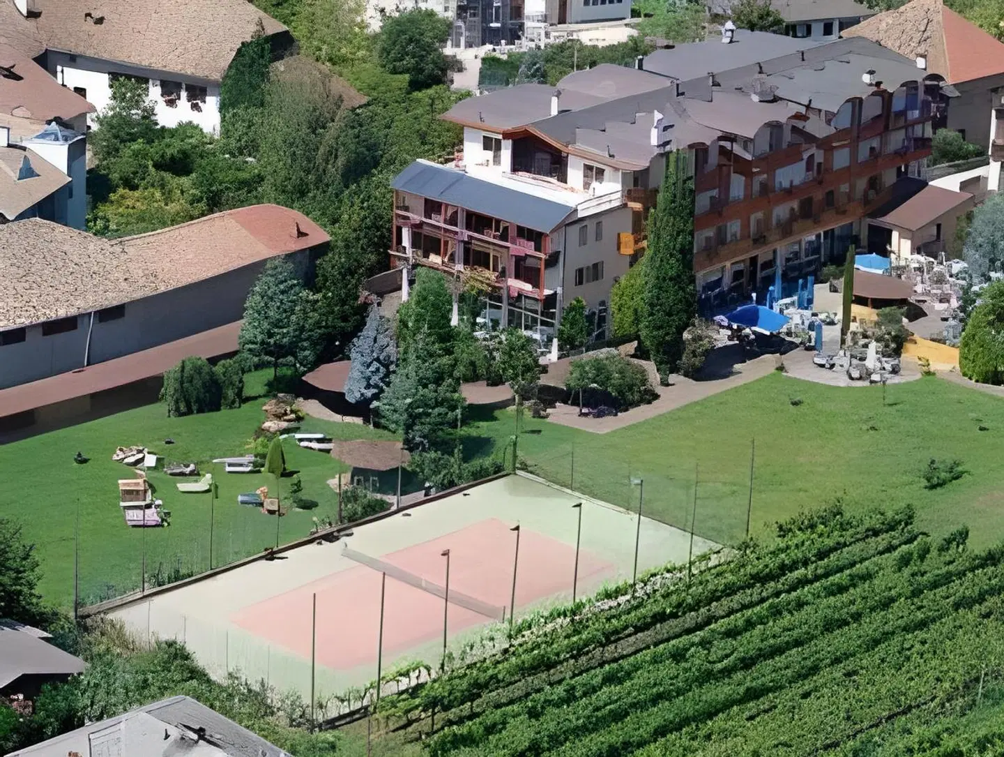 Weingarten EXTERIOR