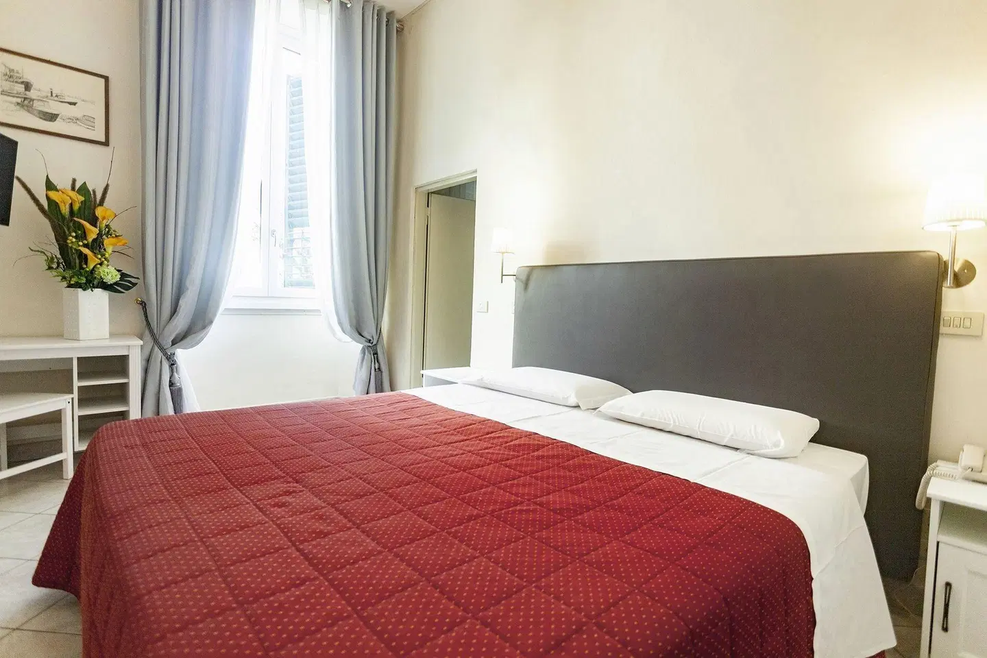 Hotel St James ROOM_EXAMPLE