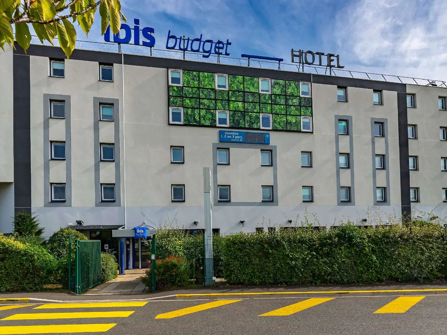 ibis budget Marne la Vallée Pontault Combault EXTERIOR