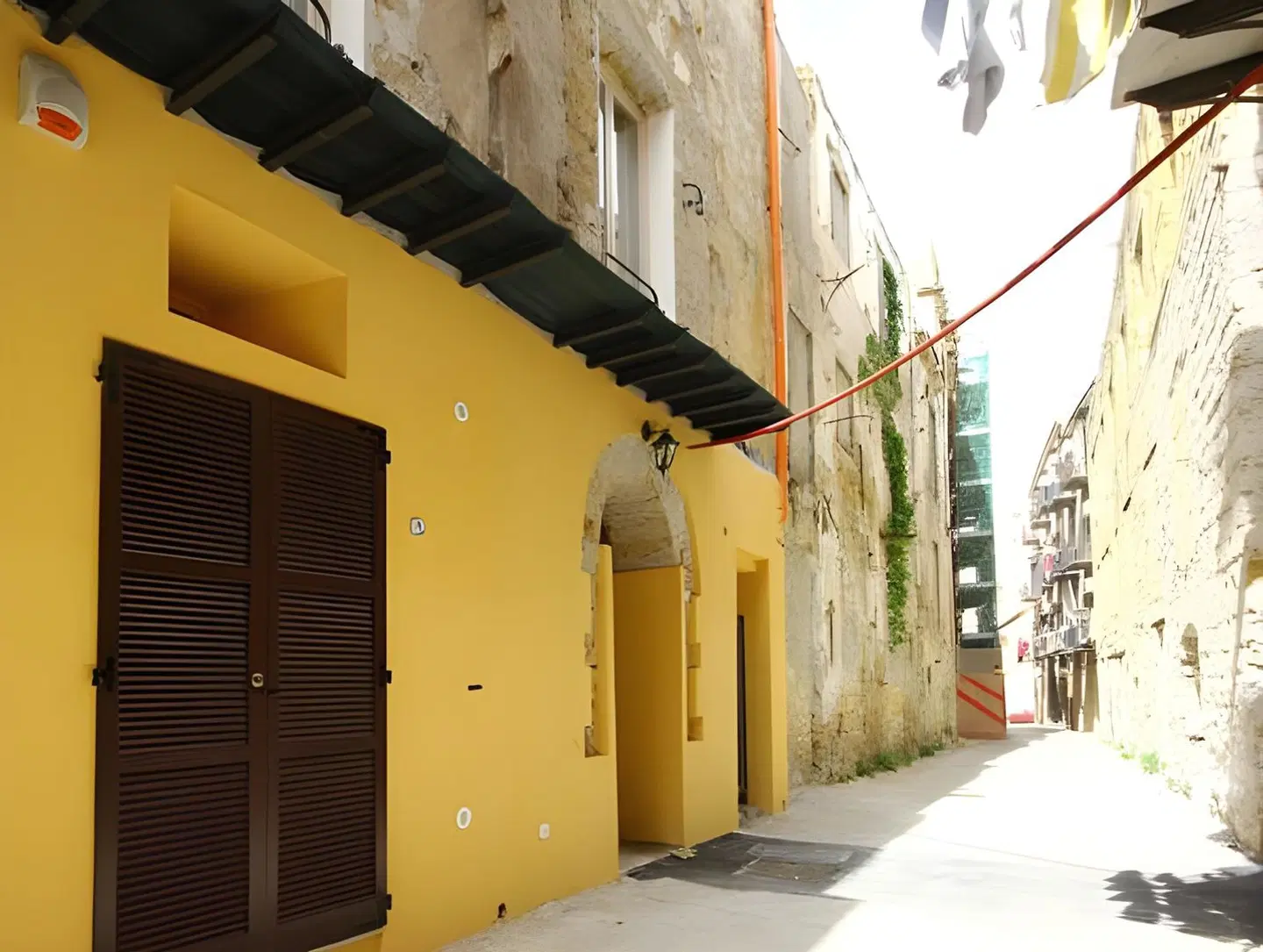 Khalisah EXTERIOR
