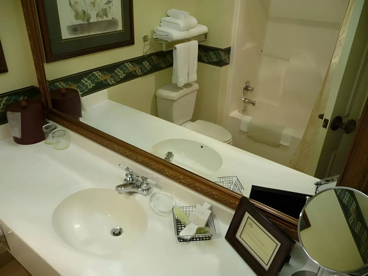 Fairhaven Village Inn Badezimmer