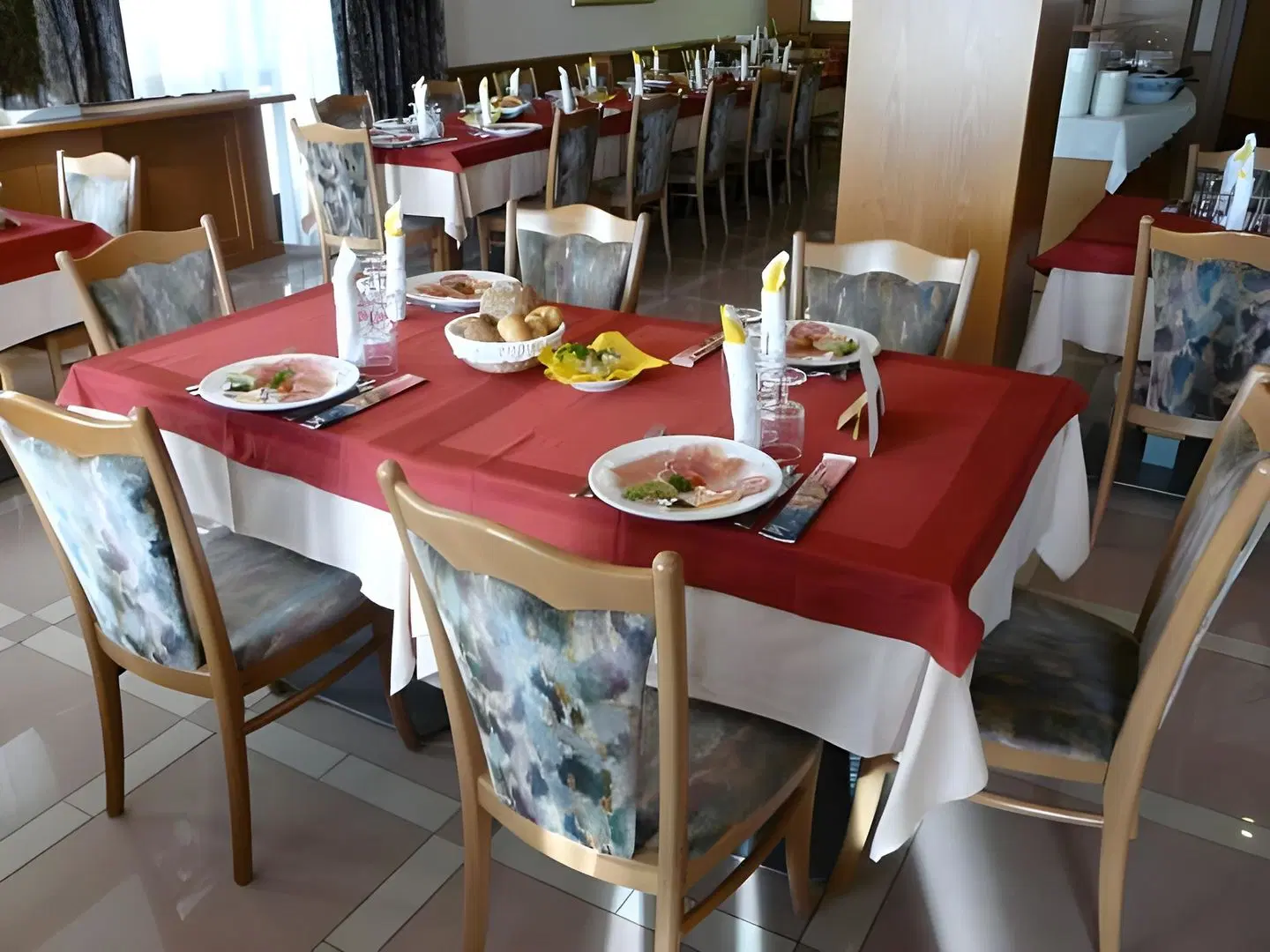 Hotel Denny Restaurant