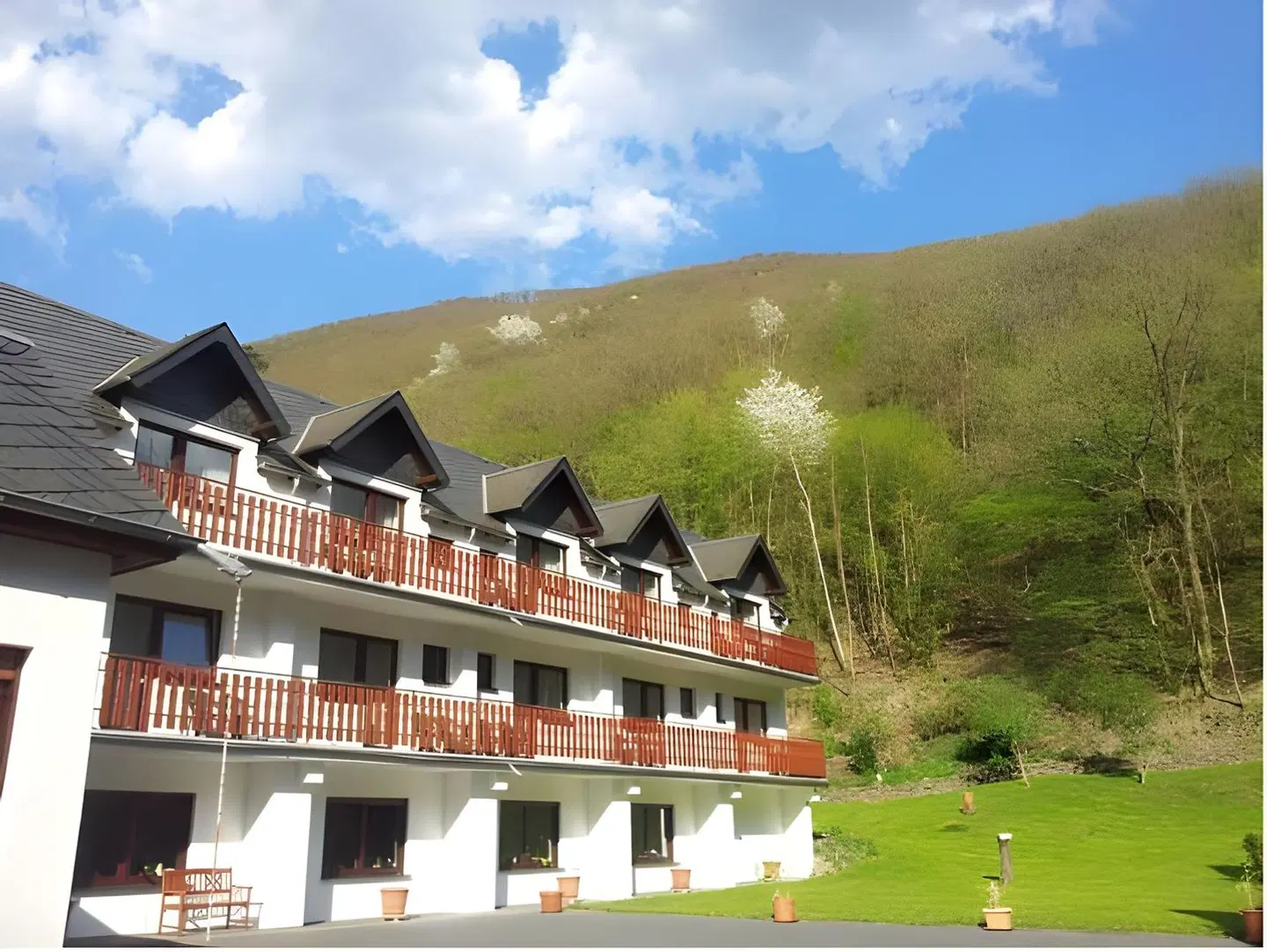 Waldeck EXTERIOR
