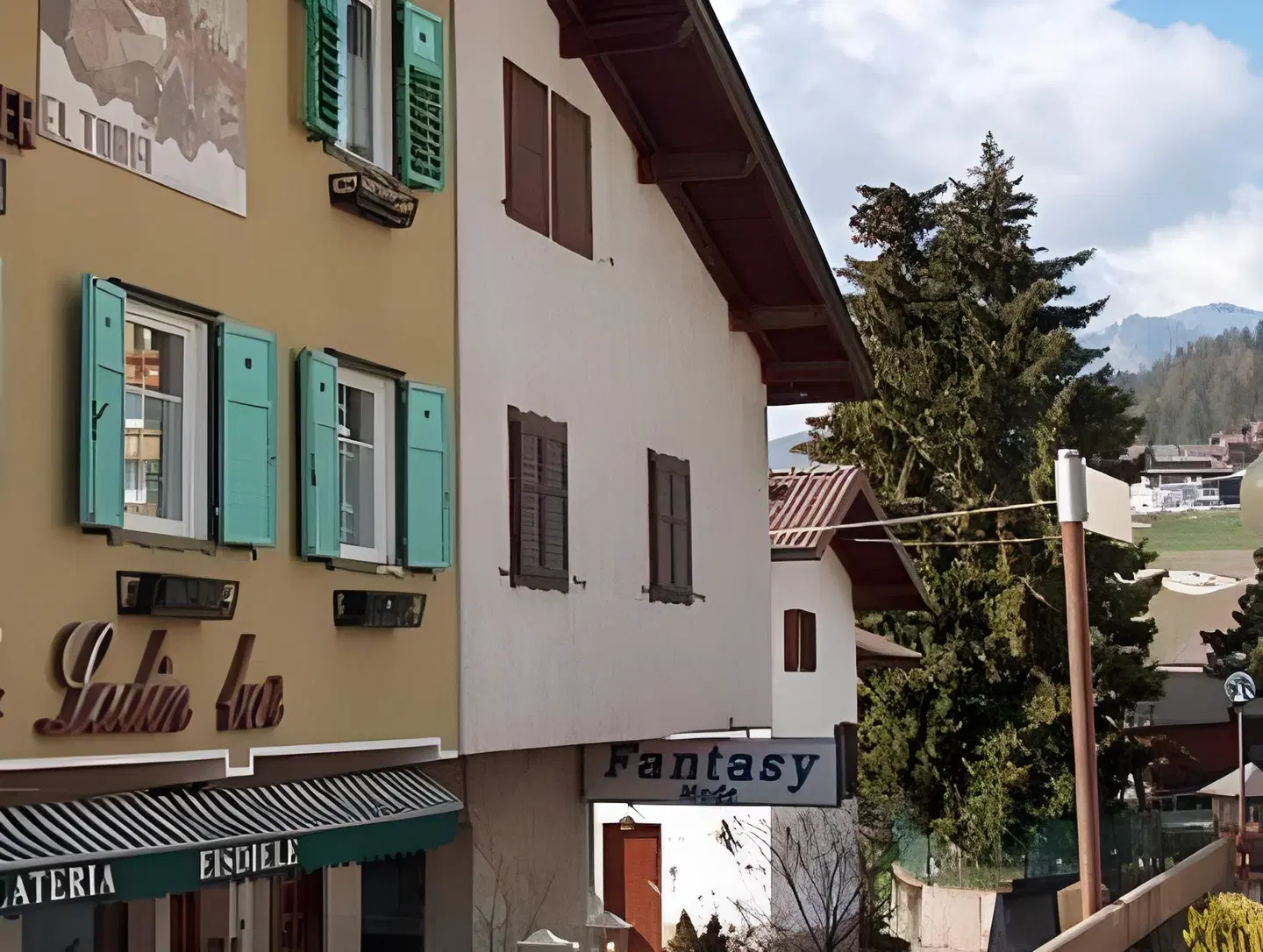Garnì Ladin EXTERIOR