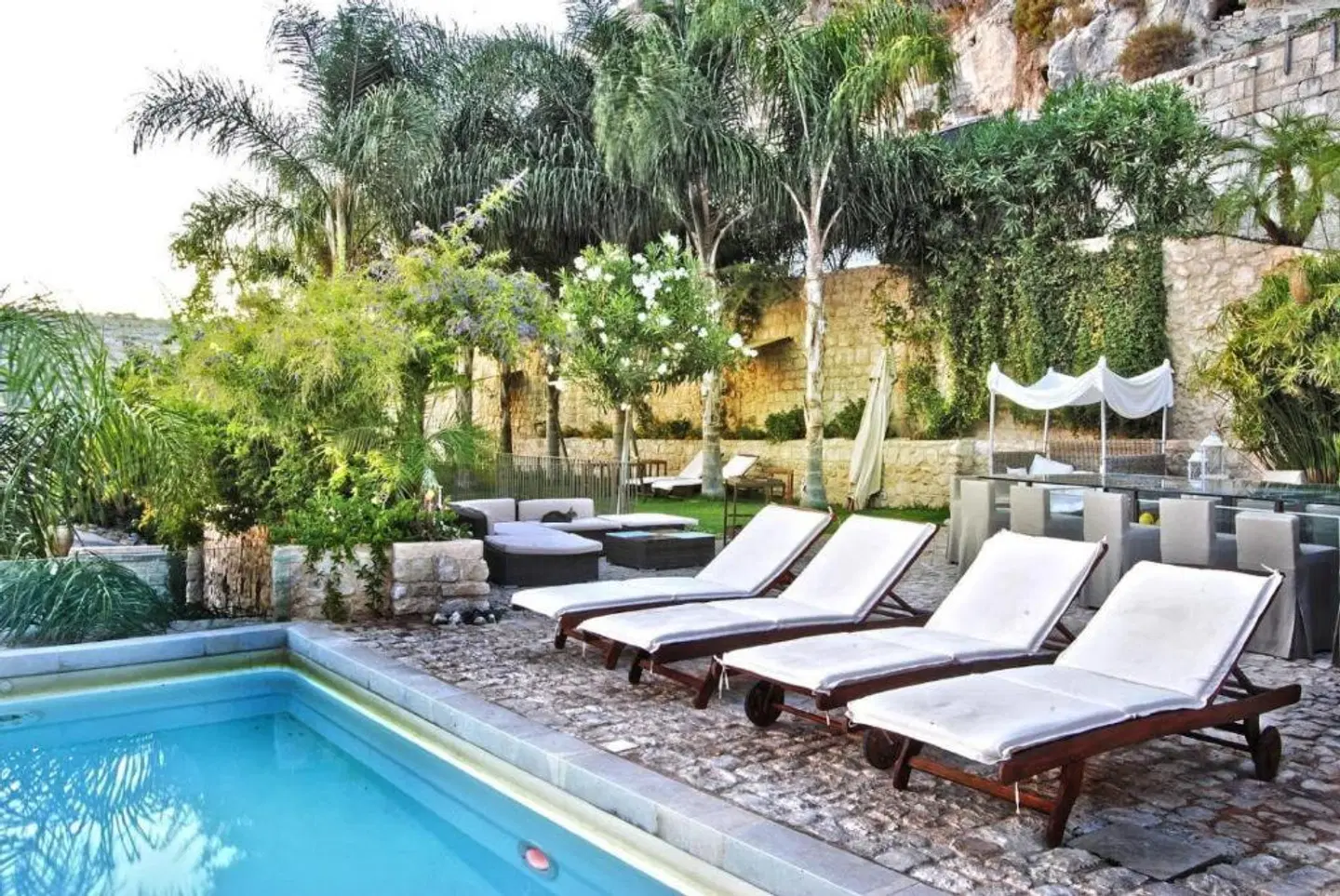 Borgo Hedone OUTDOOR_POOL