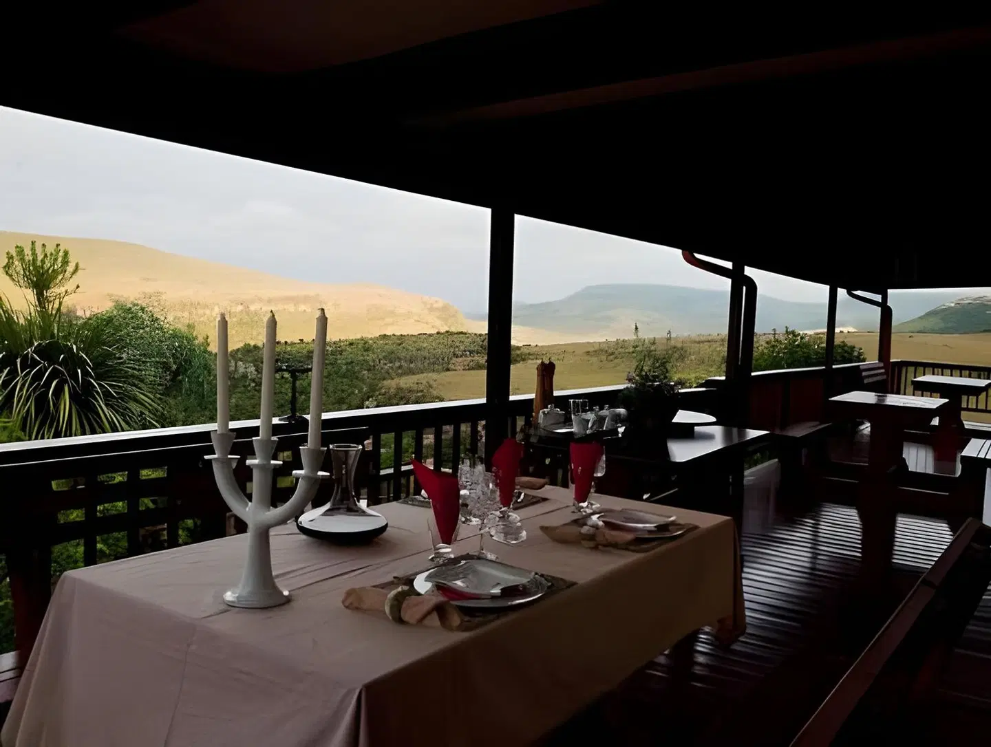 Acra-Retreat Mountain View Lodge Restaurant