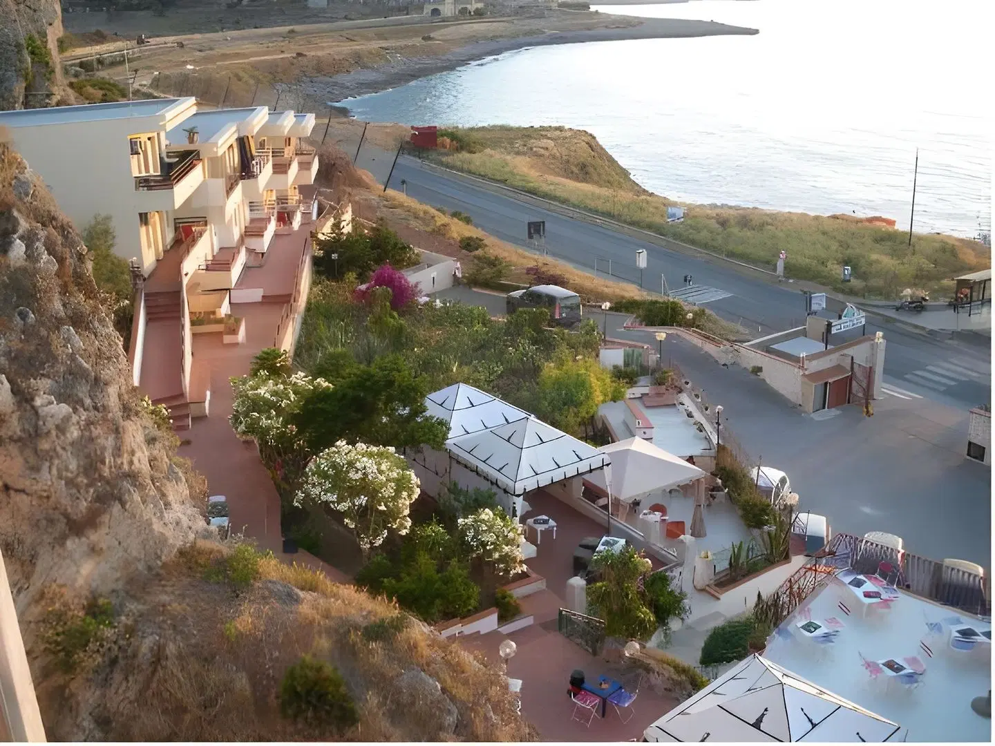 Bellevue del Golfo EXTERIOR