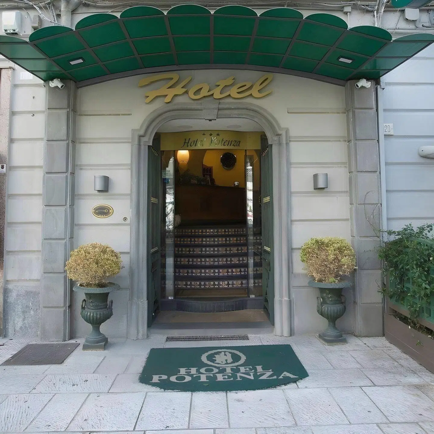 Potenza EXTERIOR