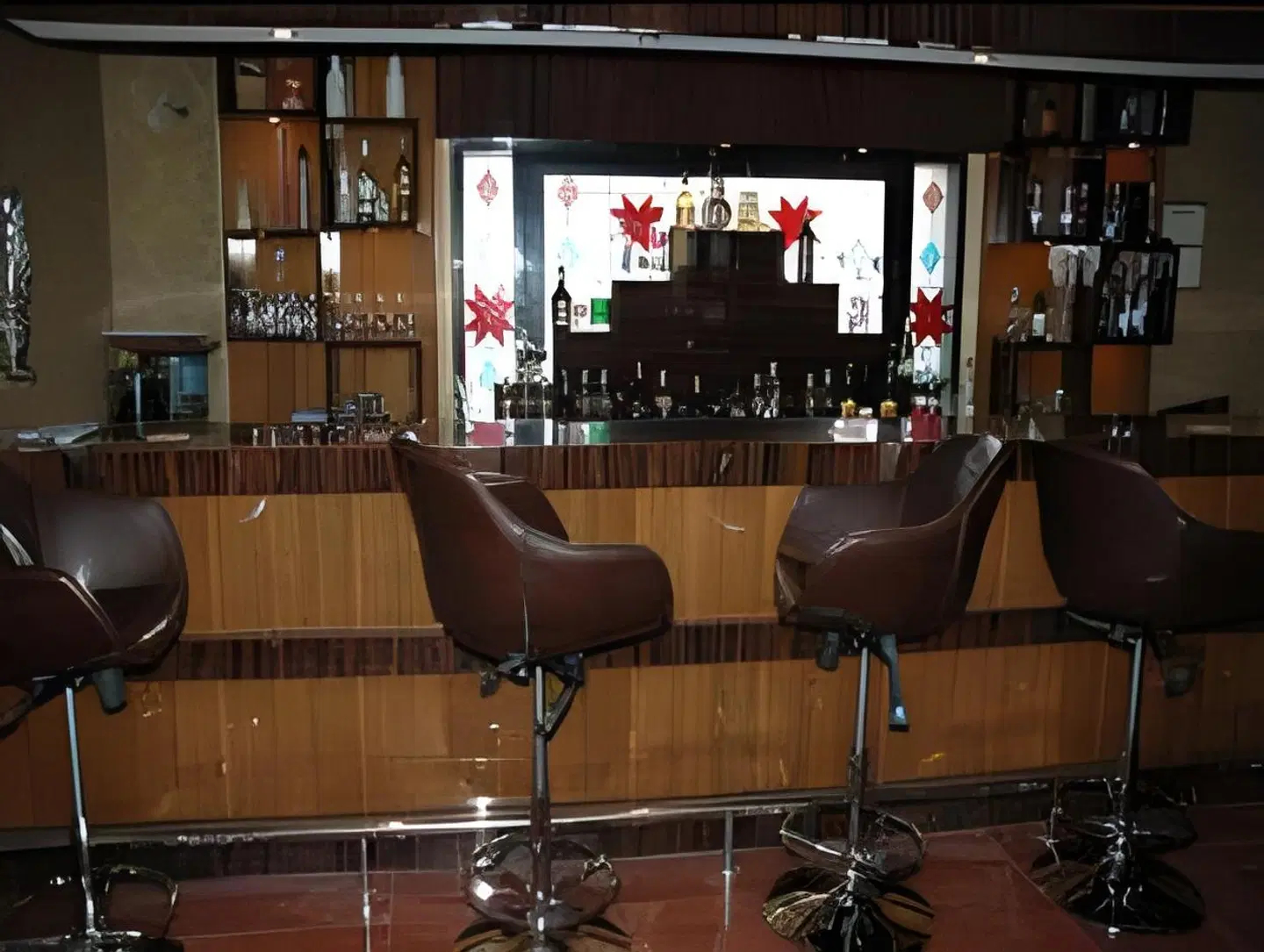Hermanos Hotel Bar